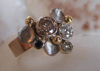Een unieke ring, eenmalig gemaakt naar het idee van de klant