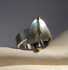 Ring Fantasie Blad met Steel 1e Gehalte Zilver en 14 Karaats Geelgoud Eigen Ontwerp